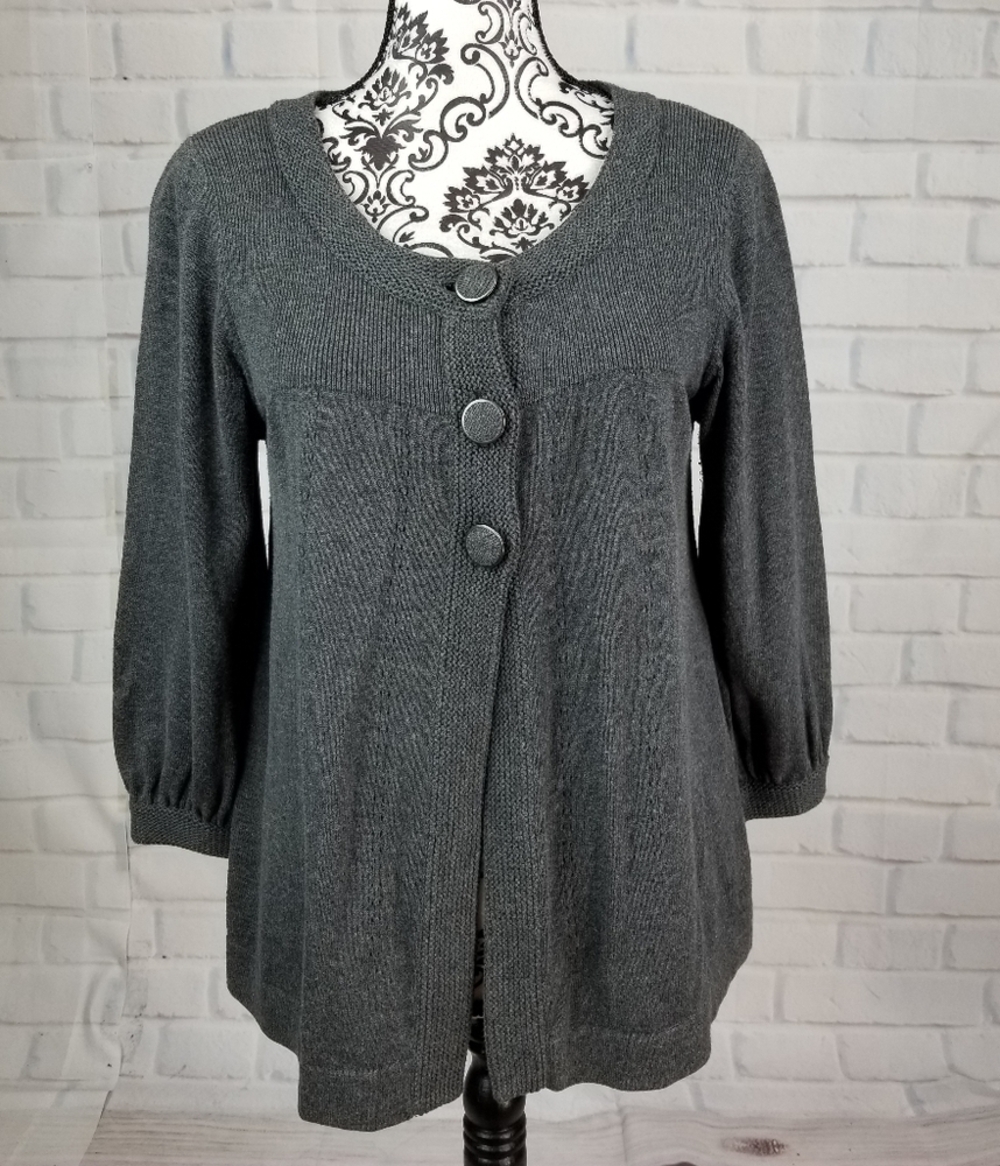 Fylo size medium button front long sleeve sweater